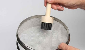 Cleaning-Test-Sieve
