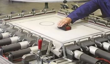 Screen-Printing-Wire-Mesh-Stretching