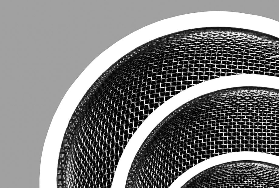 Wire-Mesh-Kitchen-Sieve