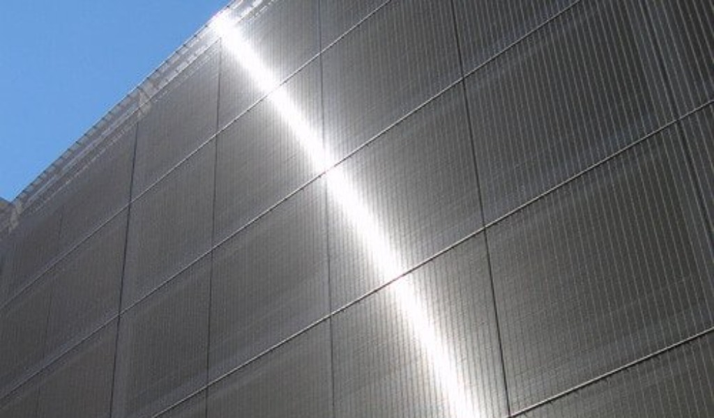 Wire-Mesh-Parking-Garage-Facade