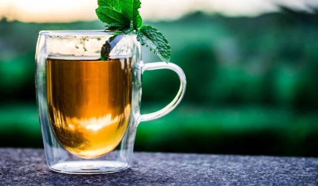 Woven-Wire-Mesh-Tea-Production